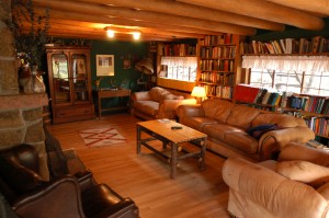 The Baldpate Inn.Library